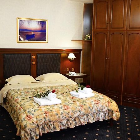 Tsamis Hotel Kastoria Bagian luar foto