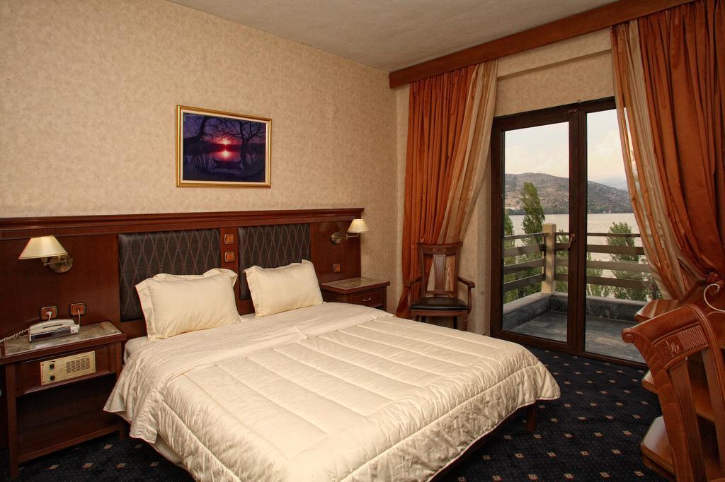 Tsamis Hotel Kastoria Ruang foto