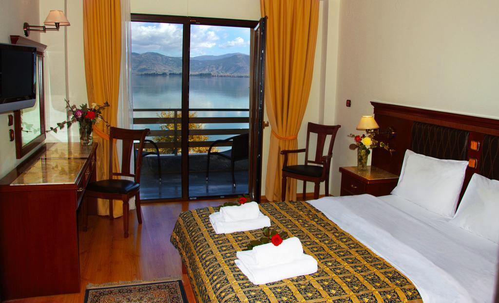 Tsamis Hotel Kastoria Ruang foto
