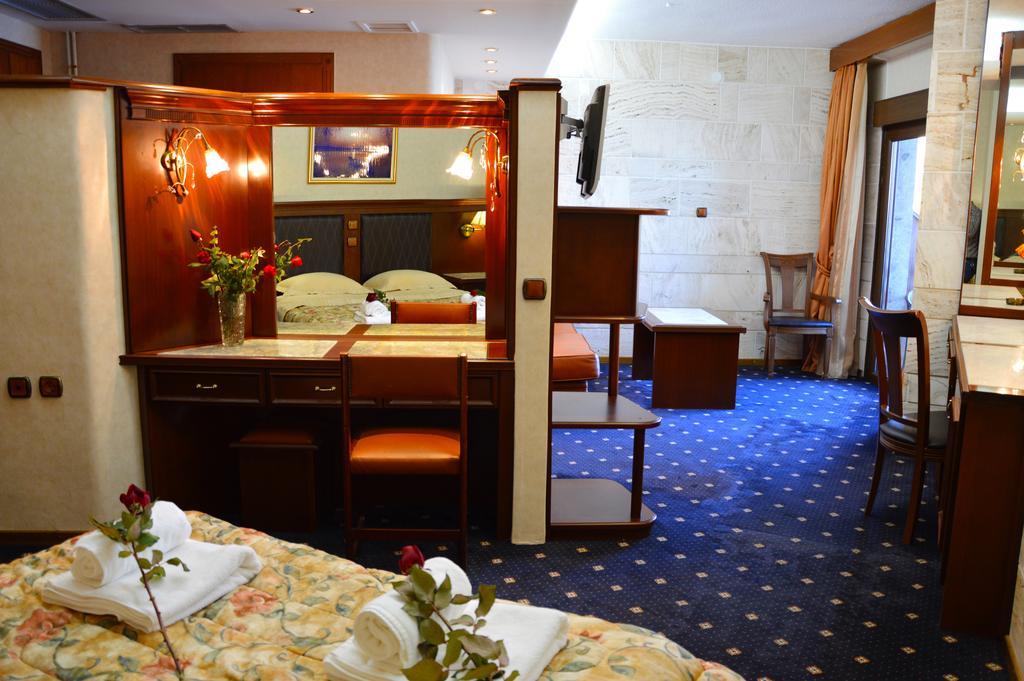 Tsamis Hotel Kastoria Bagian luar foto