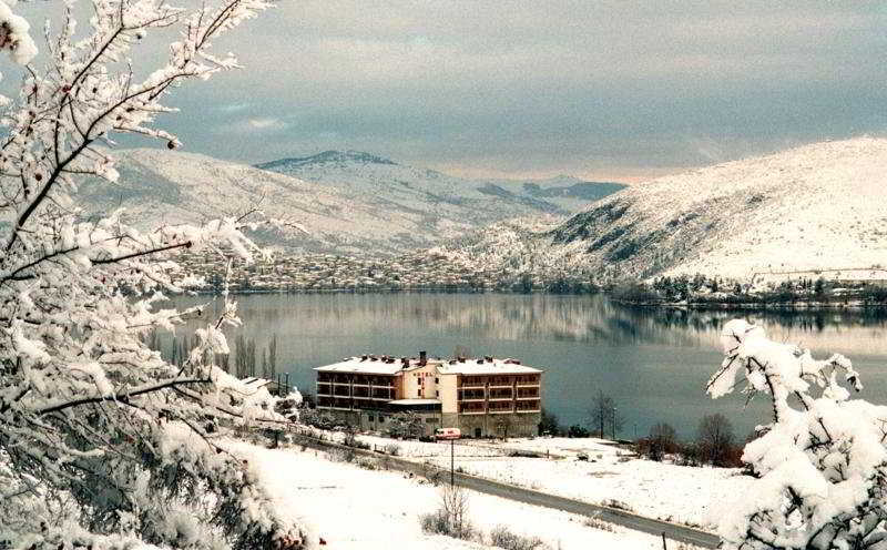 Tsamis Hotel Kastoria Bagian luar foto